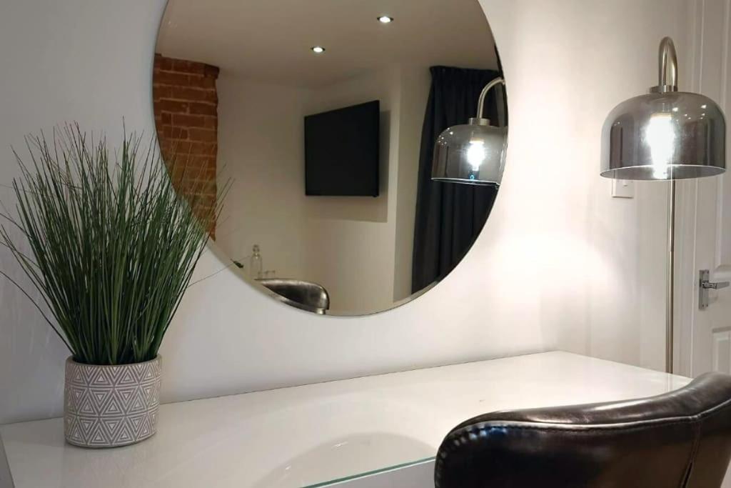 2 Bedroom City Centre Duplex Apt Preston  Eksteriør bilde